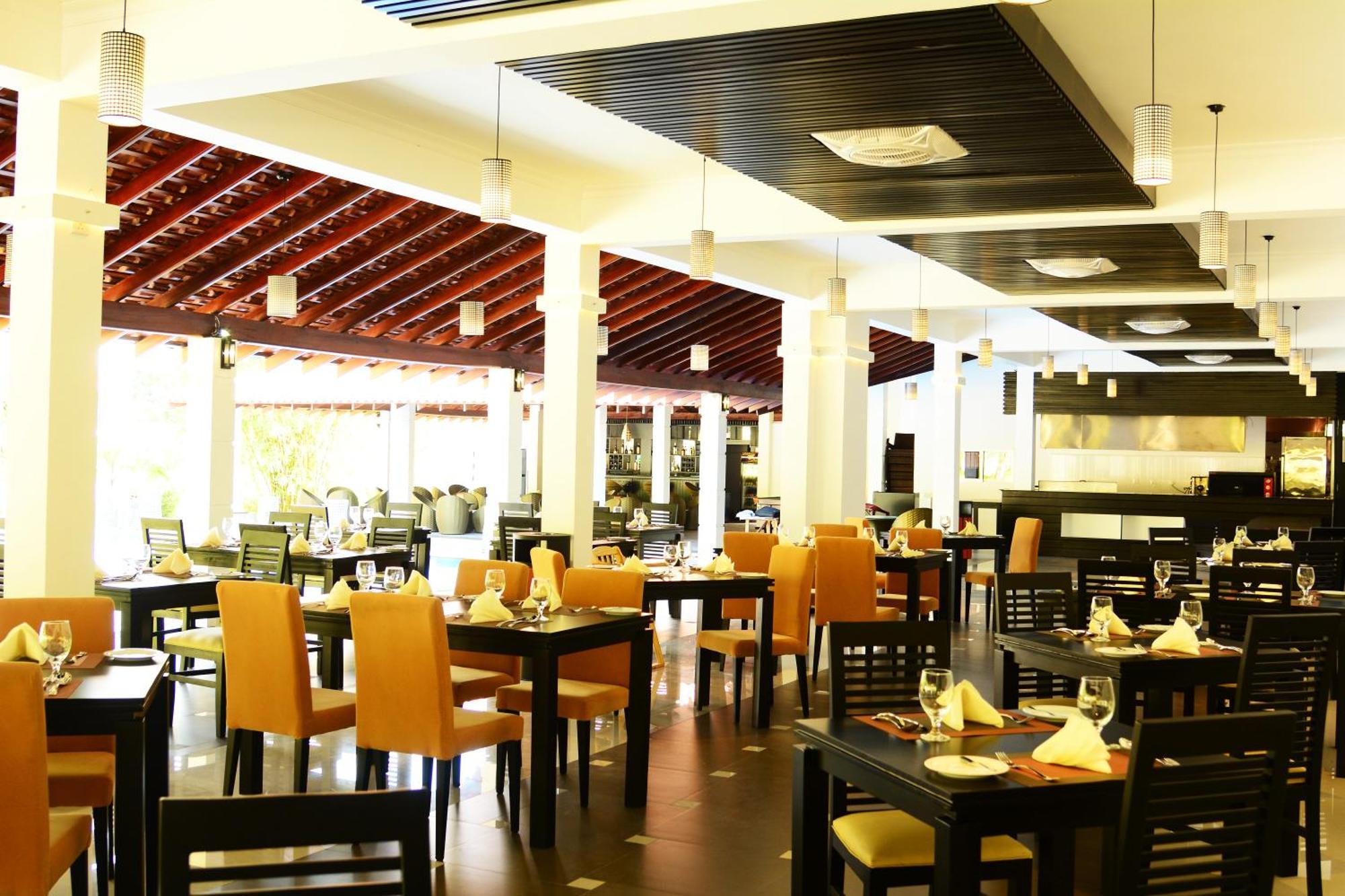 The Covanro Airport Hotel - Katunayake Gampaha Exterior photo