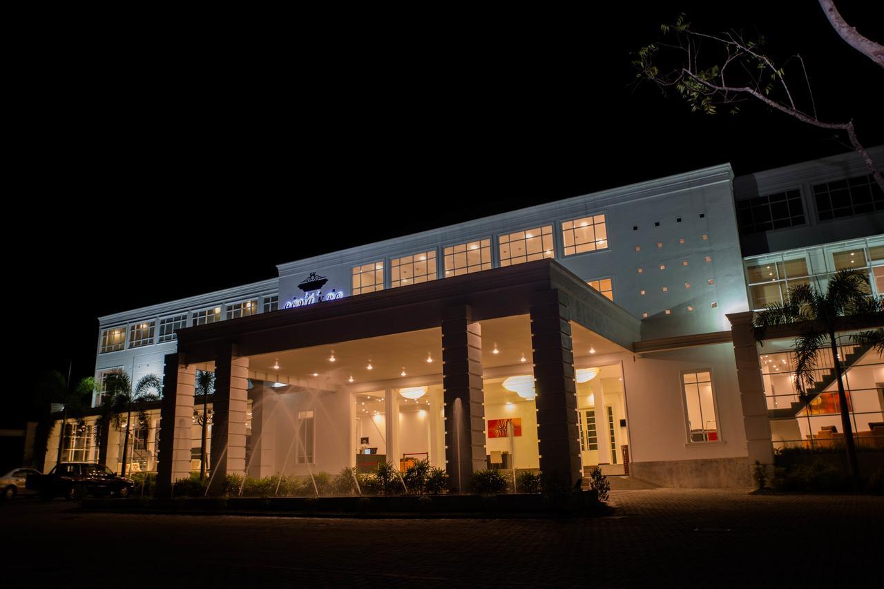 The Covanro Airport Hotel - Katunayake Gampaha Exterior photo
